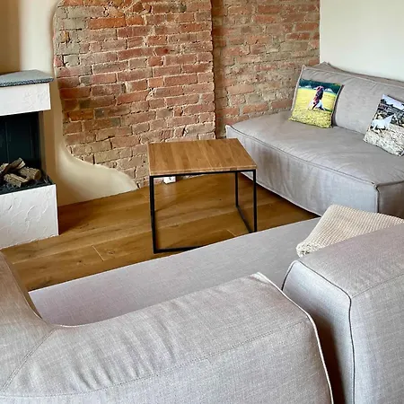 Edle Galeriewohnung Mit Kamin, Whirlwanne & Massagesessel - Fuer Kurzentschlossene * Großharthau